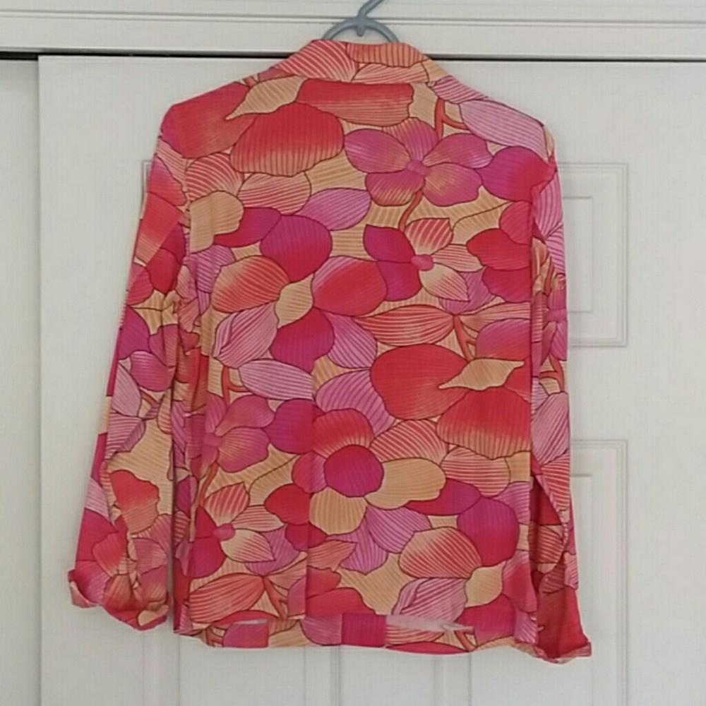 Lightweight Floral Jacket - Picture 3 of 5